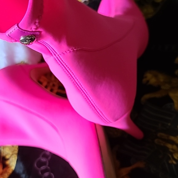 Giuseppe Zanotti hot pink booties - Picture 5 of 7